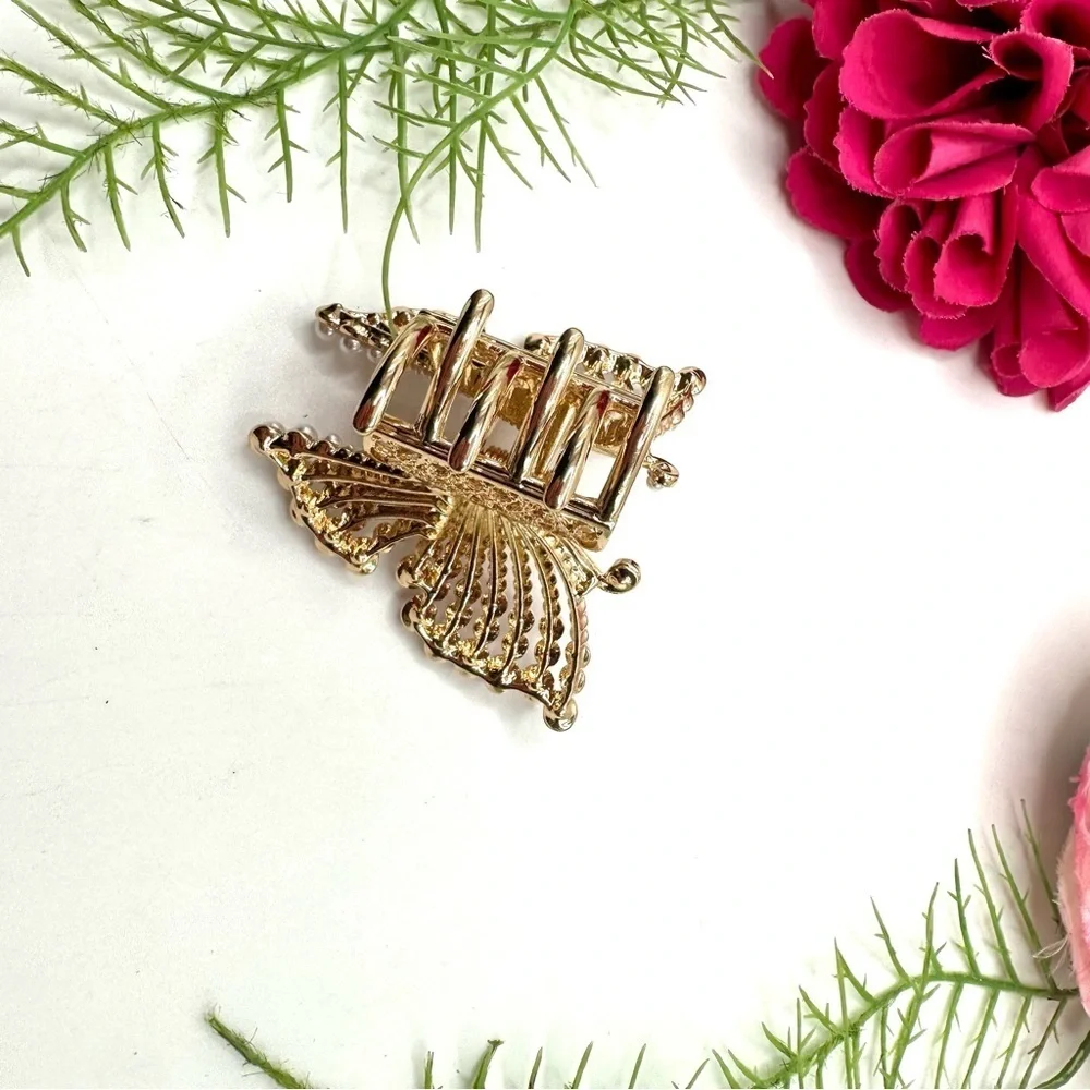 NEW⚜️Hair Clip Butterfly Pearl Embellished